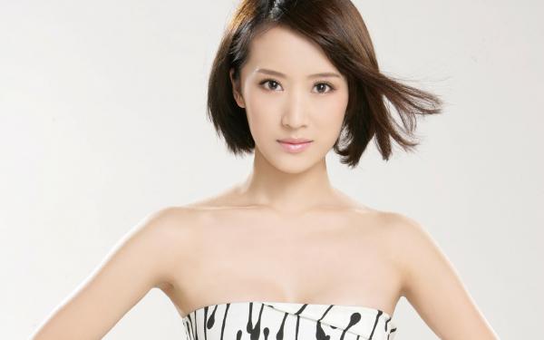 《李斯年江鸢丞相》小说全文精彩阅读 伺候女帝,我竟听见满朝心声小说阅读